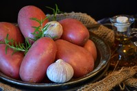 Gestoomde rode aardappel met schil    >  30 gr